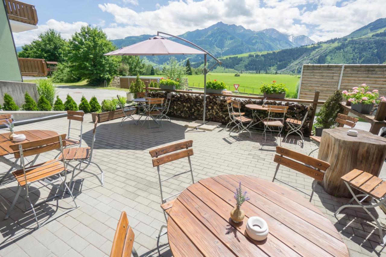 Praga Apartments & Restaurant Zell Am See-Kaprun Piesendorf Extérieur photo